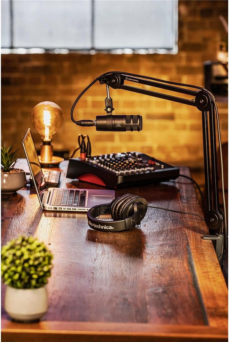 Audio - Technica AT2040 Hypercardioid Dynamic Podcast Microphone - electronicsexpo.com - Microphones