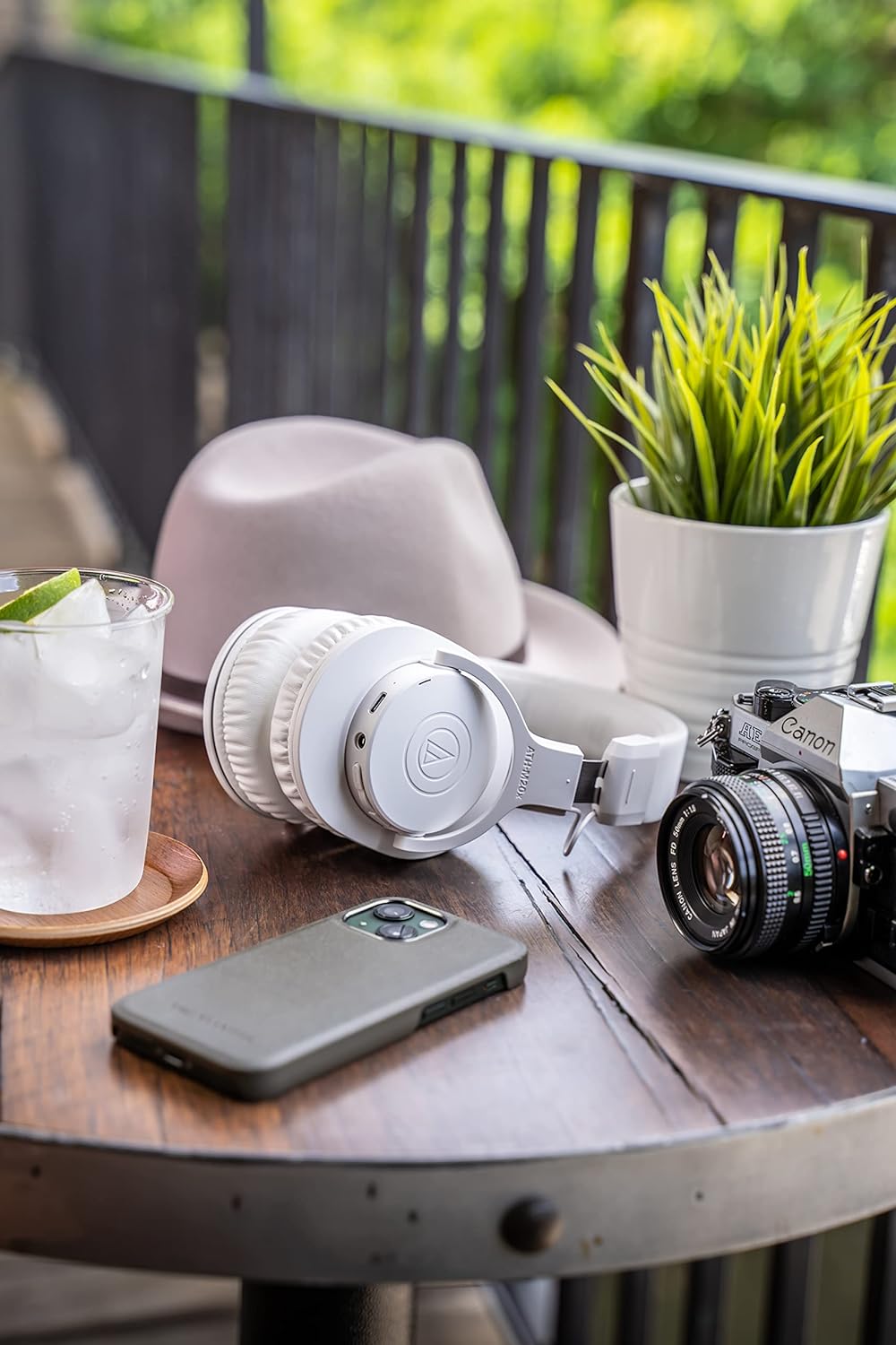 Audio - Technica ATH - M20XBTWH Wireless Over - Ear Headphones (White) - electronicsexpo.com - Headphones