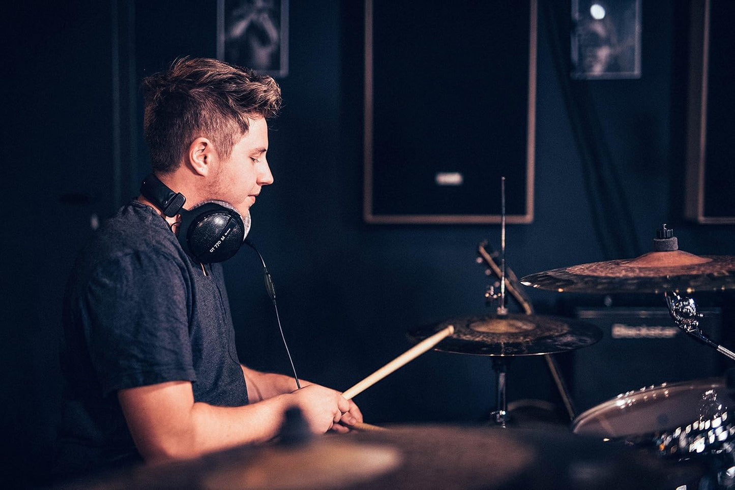 Beyerdynamic DT 770 M 80 ohm Closed - Back Isolating Monitor Headphones - electronicsexpo.com - Headphones