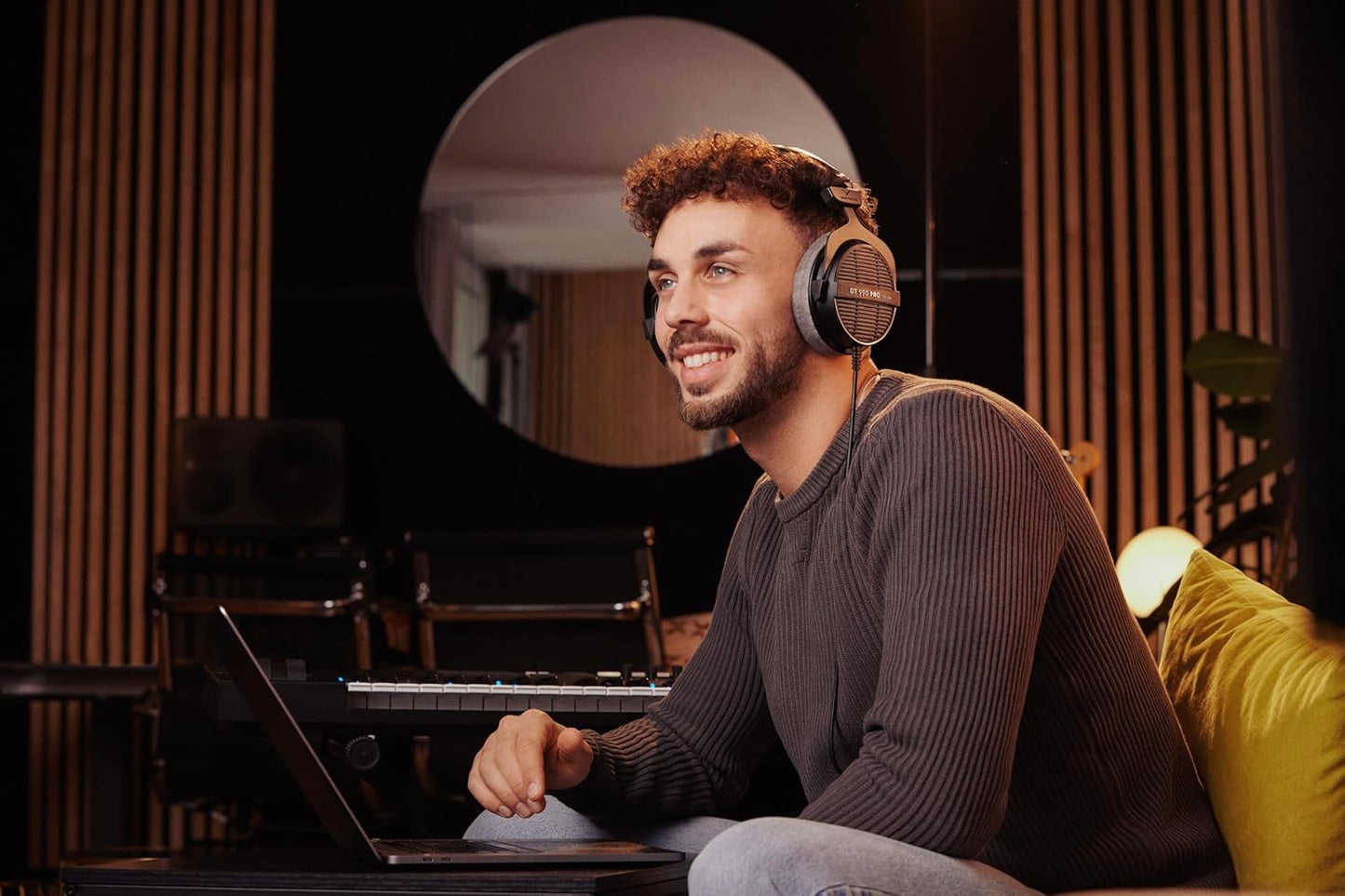 Beyerdynamic DT 990 Pro 250 ohm Over - Ear Studio Headphones - electronicsexpo.com - Headphones