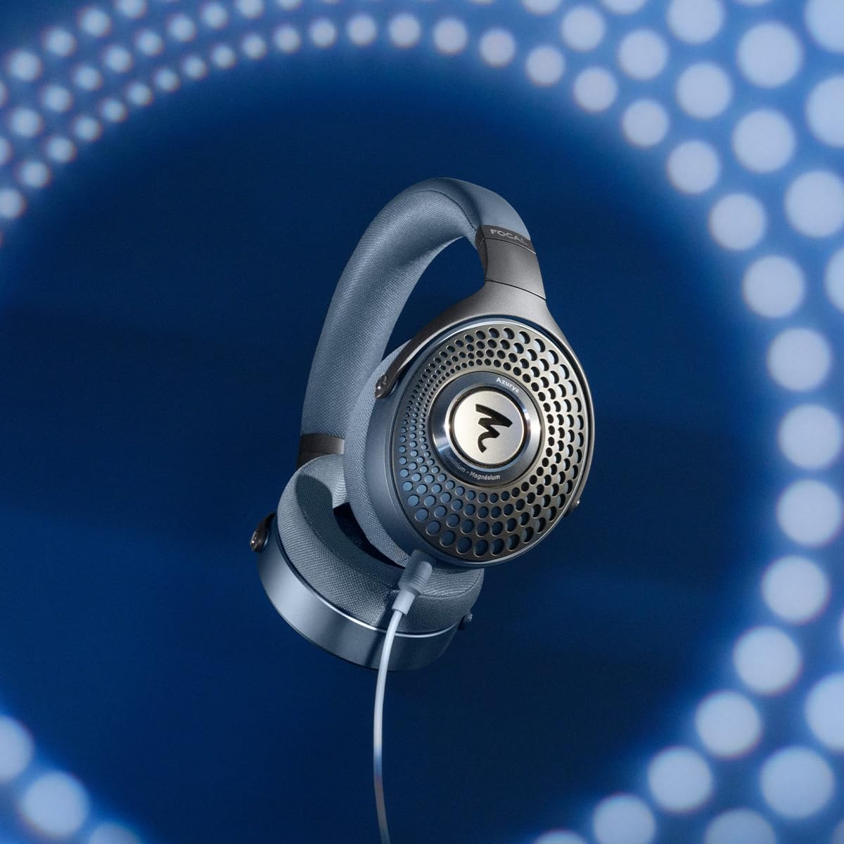 Focal Azurys Closed - Back Headphones - electronicsexpo.com - Headphones