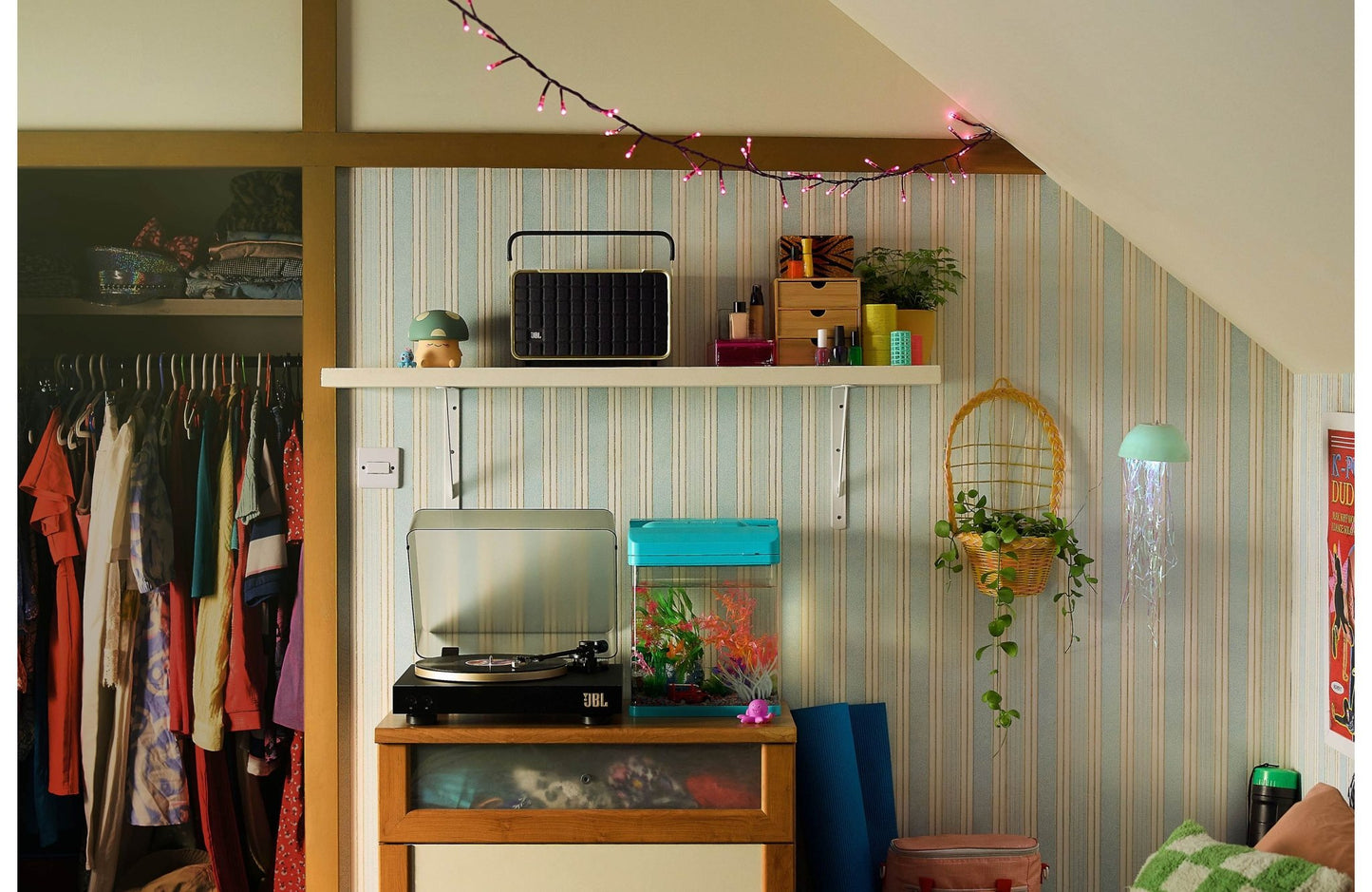 JBL Authentics 300 Portable Wireless Powered Speaker with Wi - Fi and Bluetooth - electronicsexpo.com - Powered Speakers