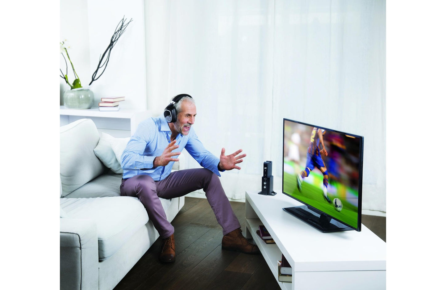 Sennheiser RS 195 Wireless TV Headphones with Transmitter - electronicsexpo.com - Headphones