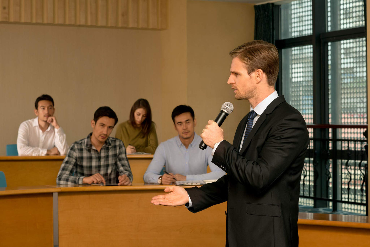 Shure BLX2/PG58 Handheld Wireless Transmitter with PG58 Vocal Mic Capsule - electronicsexpo.com - Microphones