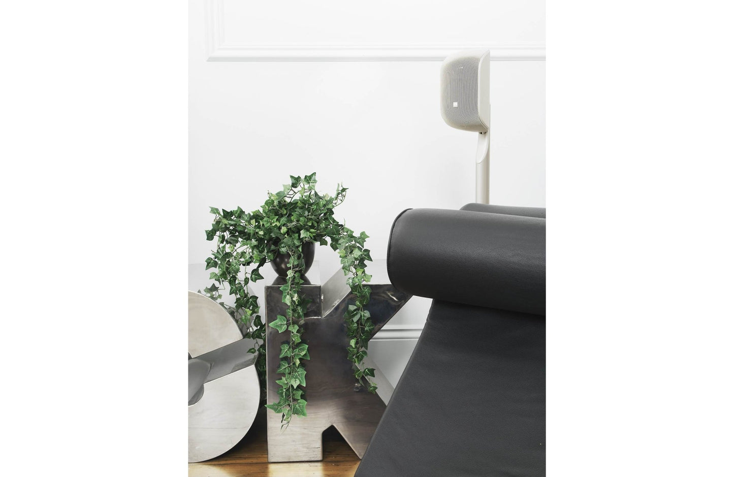 Bowers & Wilkins M - 1 Speaker Stands (Pair) - electronicsexpo.com - Speaker Stands & A/V Racks