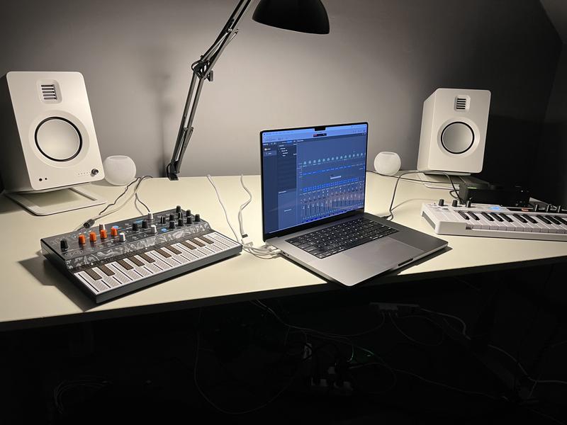 Kanto TUK Powered Bluetooth Speakers (Pair/Matte White) - electronicsexpo.com - Powered Speakers