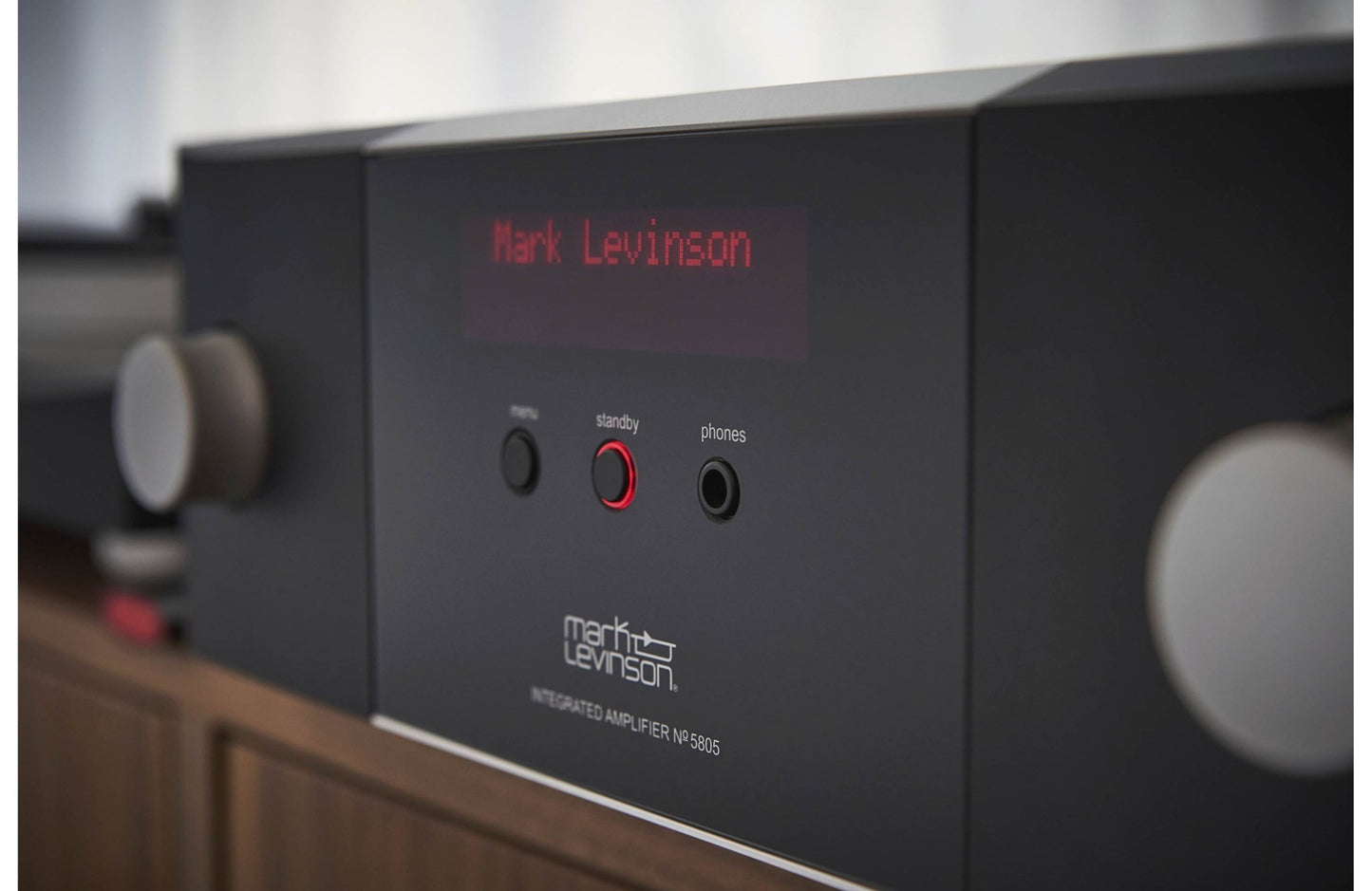 Mark Levinson No.5805 Stereo Integrated Amplifier - electronicsexpo.com - Integrated Amplifiers