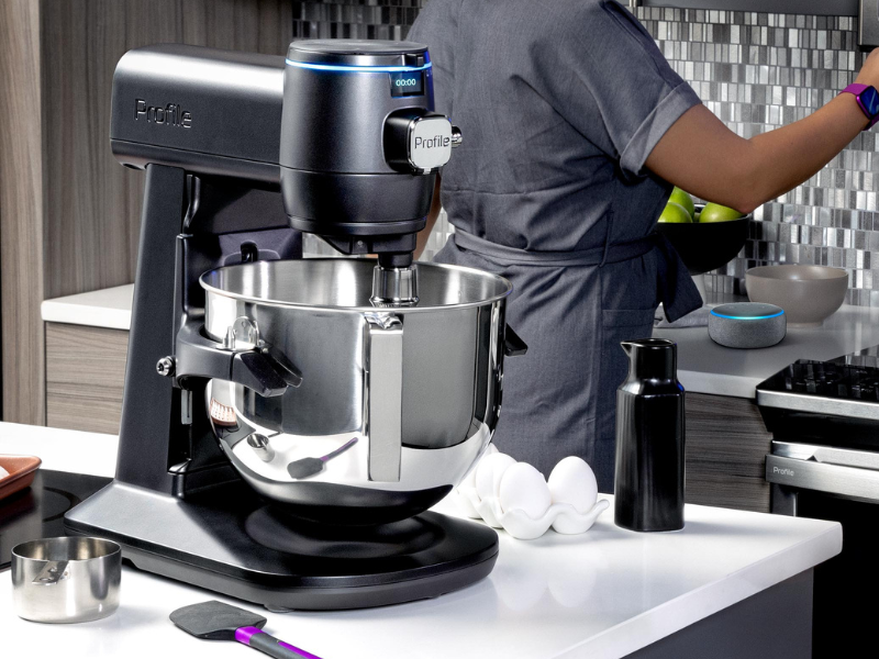 BAKING MADE EASY WITH OUR INNOVATIVE STAND MIXERS