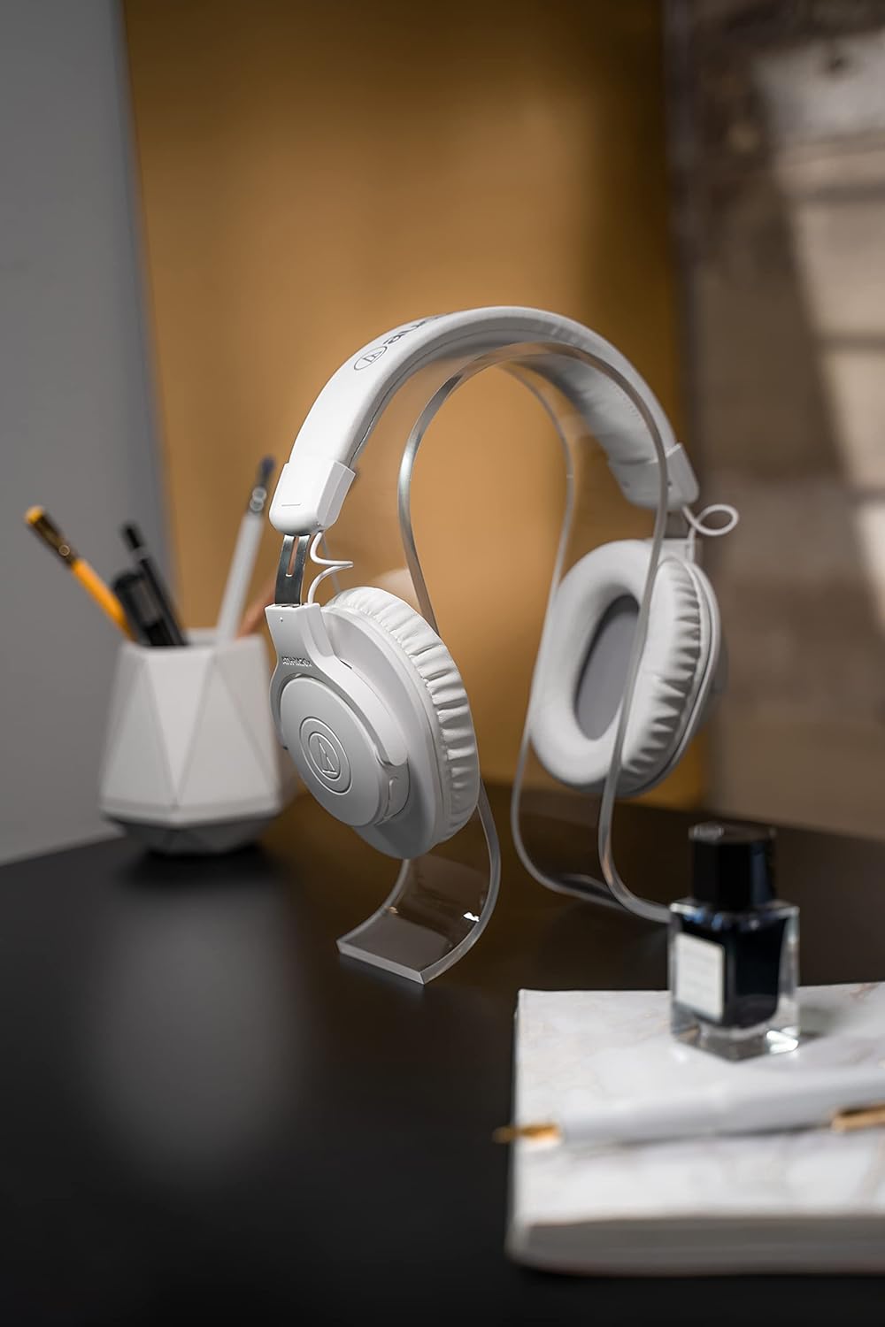 Audio - Technica ATH - M20XBTWH Wireless Over - Ear Headphones (White) - electronicsexpo.com - Headphones