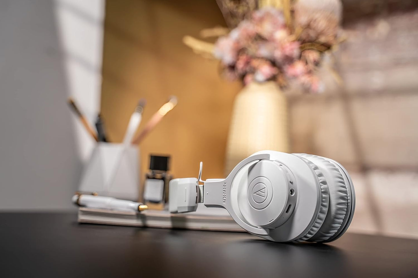 Audio - Technica ATH - M20XBTWH Wireless Over - Ear Headphones (White) - electronicsexpo.com - Headphones