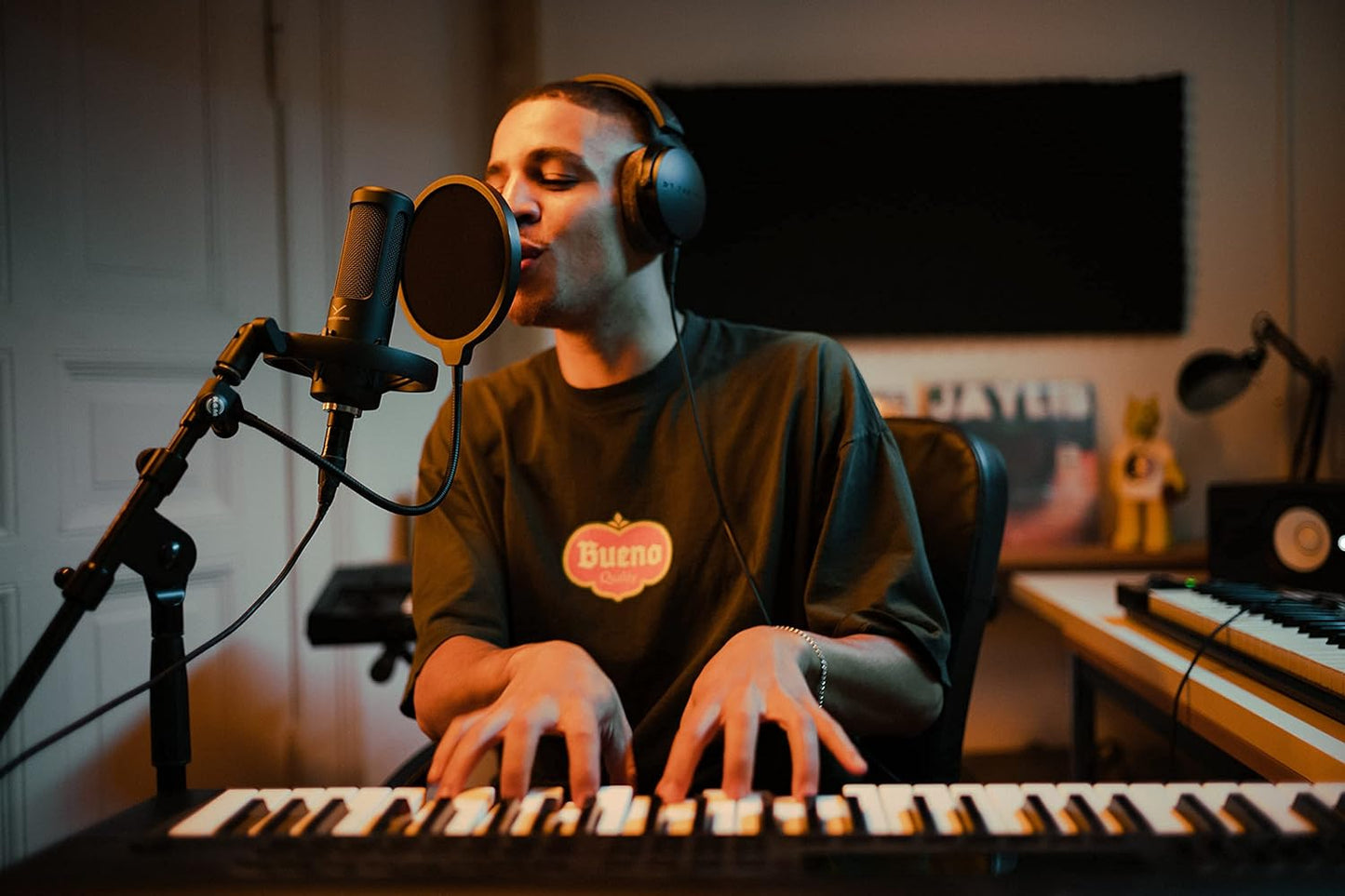 Beyerdynamic DT 700 PRO X Closed - Back Studio Headphones - electronicsexpo.com - Headphones