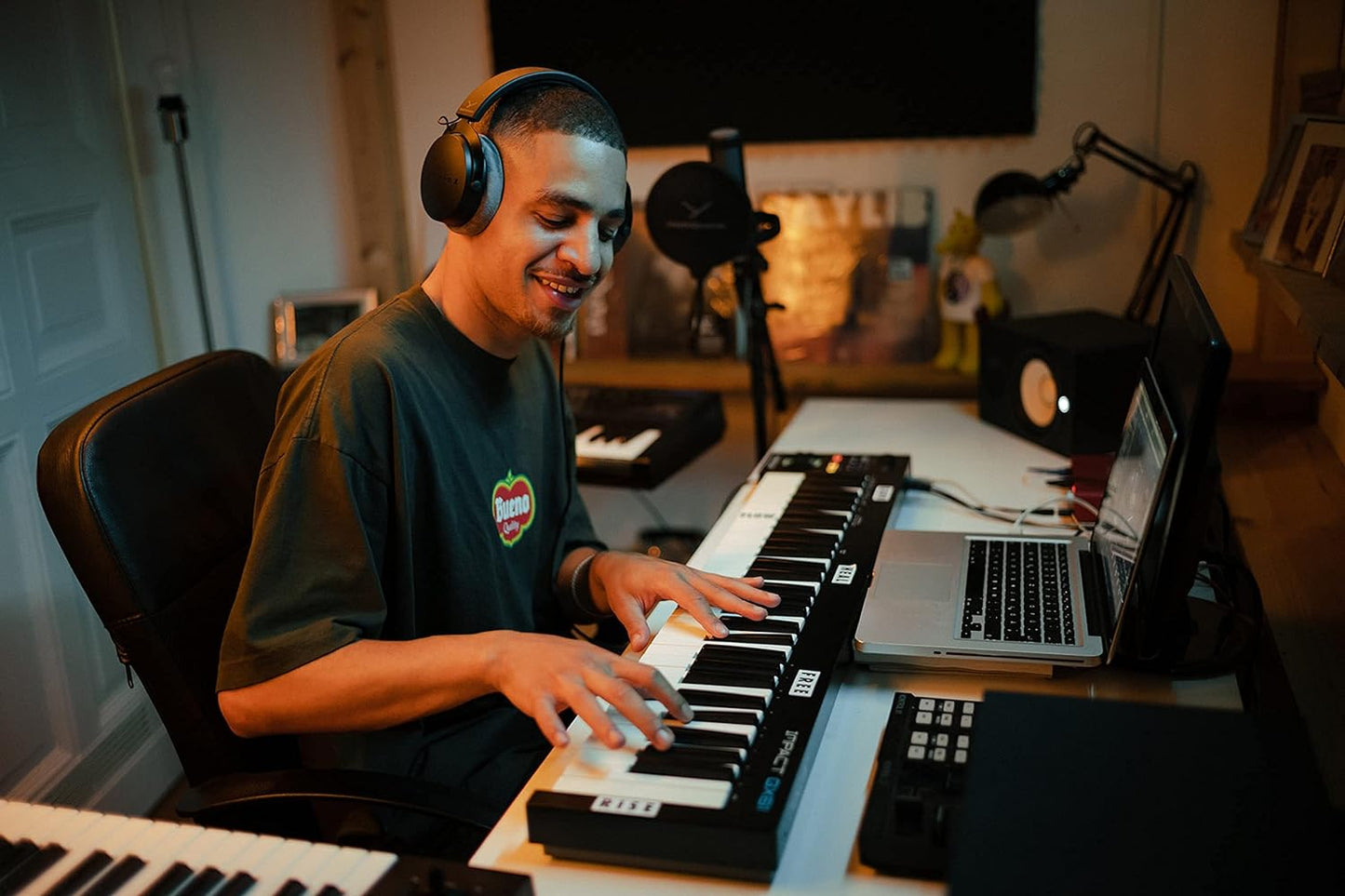 Beyerdynamic DT 700 PRO X Closed - Back Studio Headphones - electronicsexpo.com - Headphones