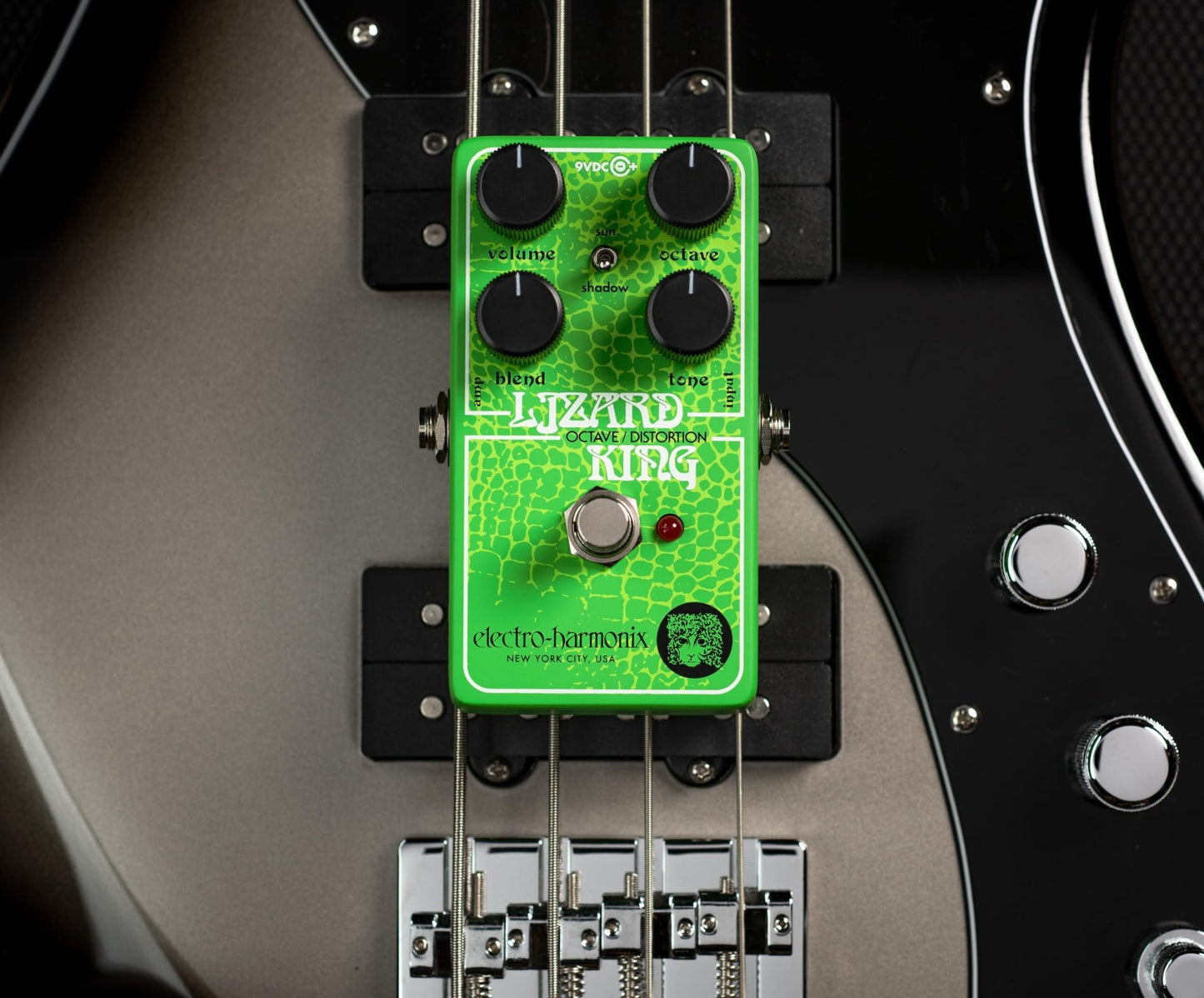 Electro - Harmonix Lizard King Bass Octave Fuzz Pedal - electronicsexpo.com - Guitar Pedals & Effects