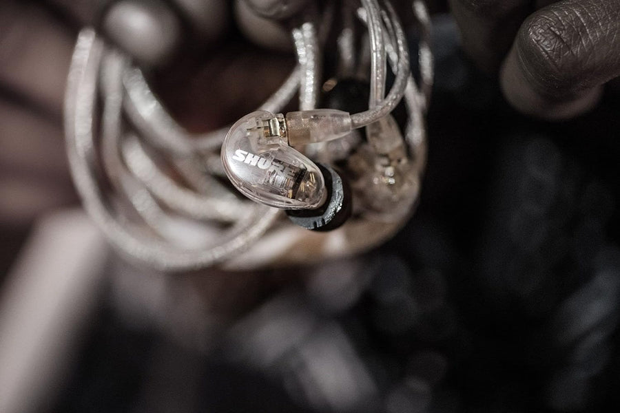 Shure SE215 - CL Professional Sound Isolating In - Ear Headphones (Clear) - electronicsexpo.com - Headphones