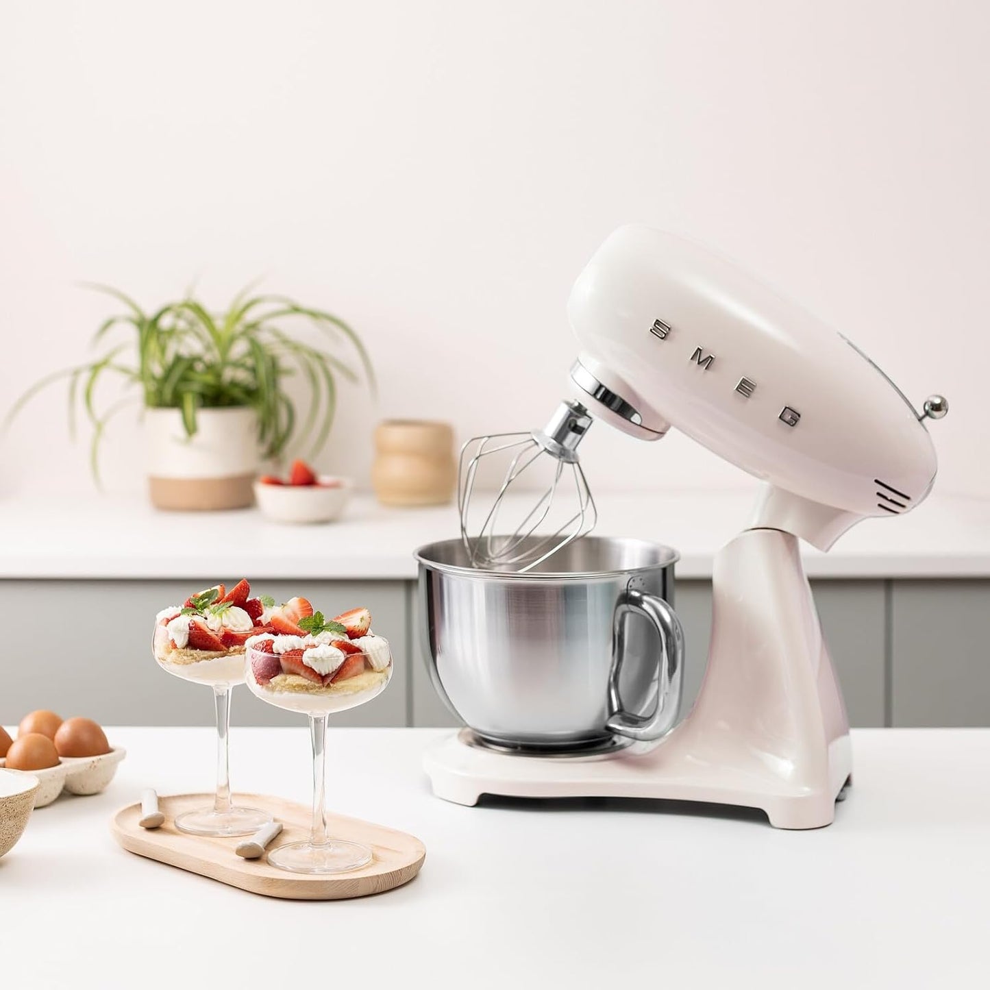 SMEG SMF05 Forte 5 - Qt Stand Mixer - electronicsexpo.com - Food Mixers