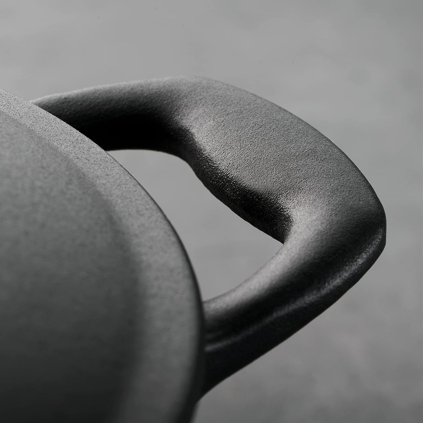 Tramontina Enameled Cast Iron Dutch Oven Pot with Lid, Round 5.5qt (Matte Black with Gold Knob) - electronicsexpo.com - Dutch Ovens