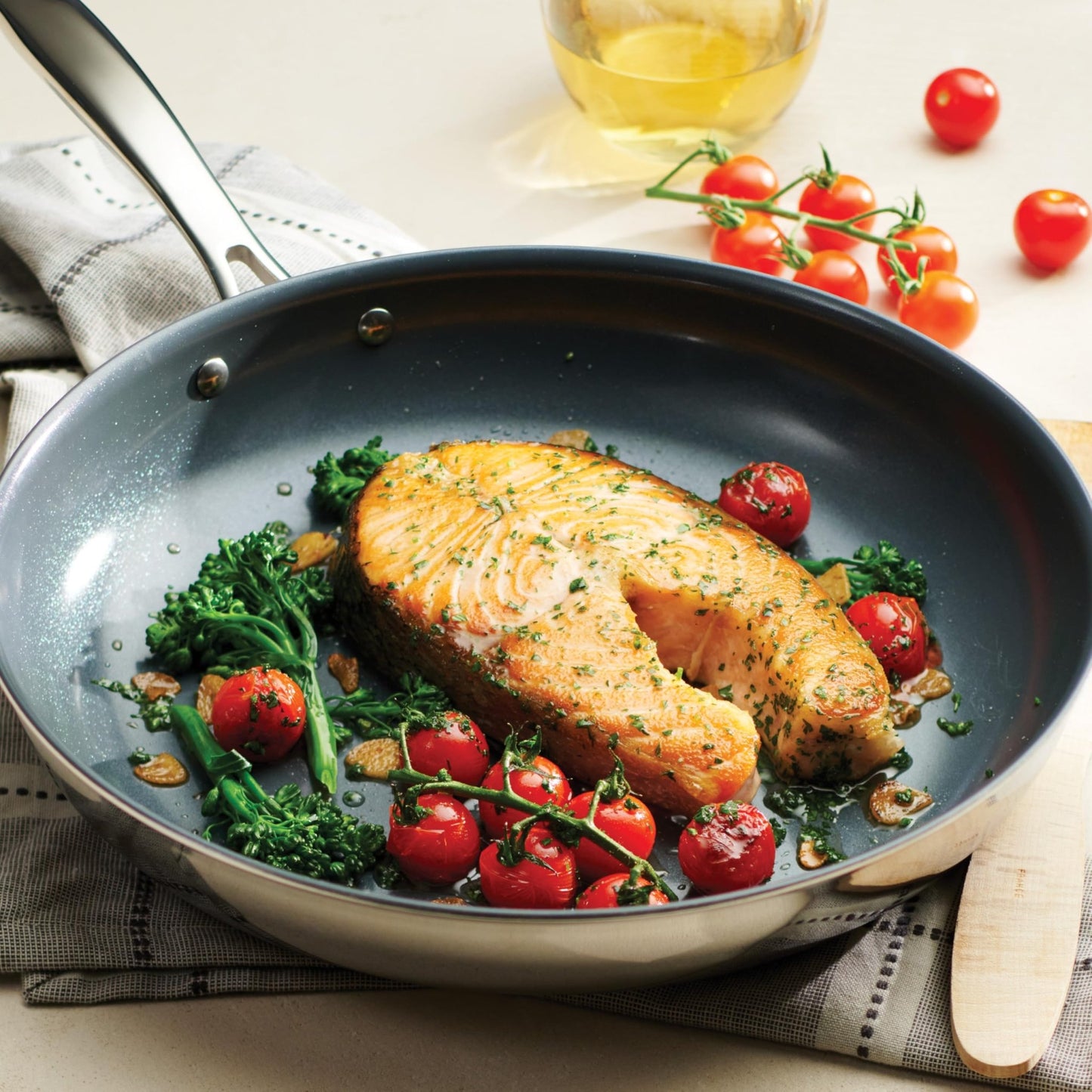Tramontina Seattle 12" Tri - Ply Clad Stainless Steel Large Frying Pan - electronicsexpo.com - Frying Pans & Skillets