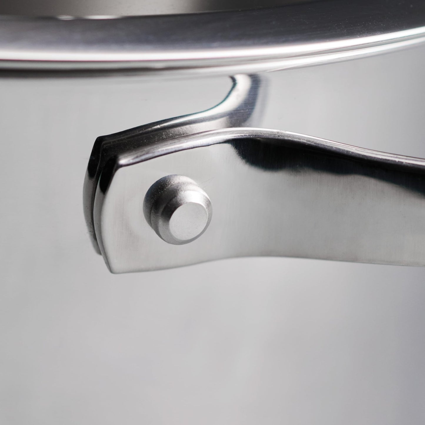 Tramontina Tempo Tri - Ply Base Stainless Steel 5 - Quart Dutch Oven Pot with Glass Lid, Induction - Ready, Oven - Safe, Dishwasher - Safe - electronicsexpo.com - Dutch Ovens