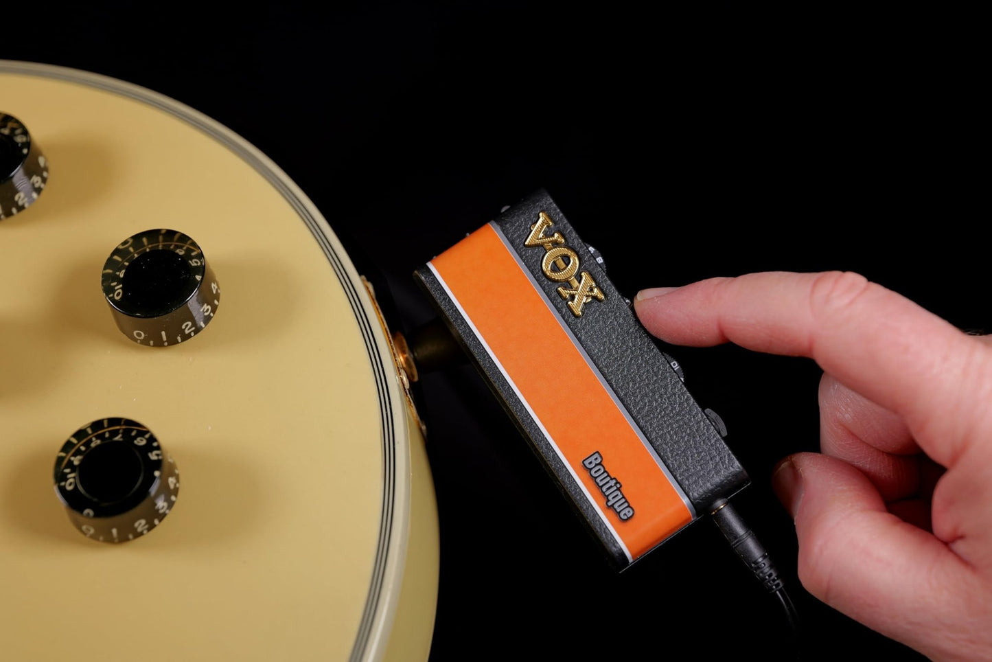 Vox amPlug 3 Boutique Headphone Guitar Amplifier w/ 2 Channels, Stereo Effects, Built - in Rhythms, and Aux in Jack - electronicsexpo.com - Headphone Amplifiers