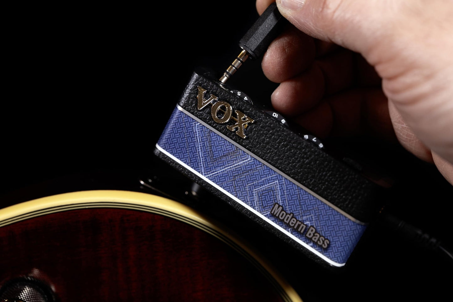 Vox amPlug 3 Modern Bass Headphone Bass Amplifier w/ 2 Channels, Stereo Effects, Built - in Rhythms, and Aux in Jack - electronicsexpo.com - Headphone Amplifiers