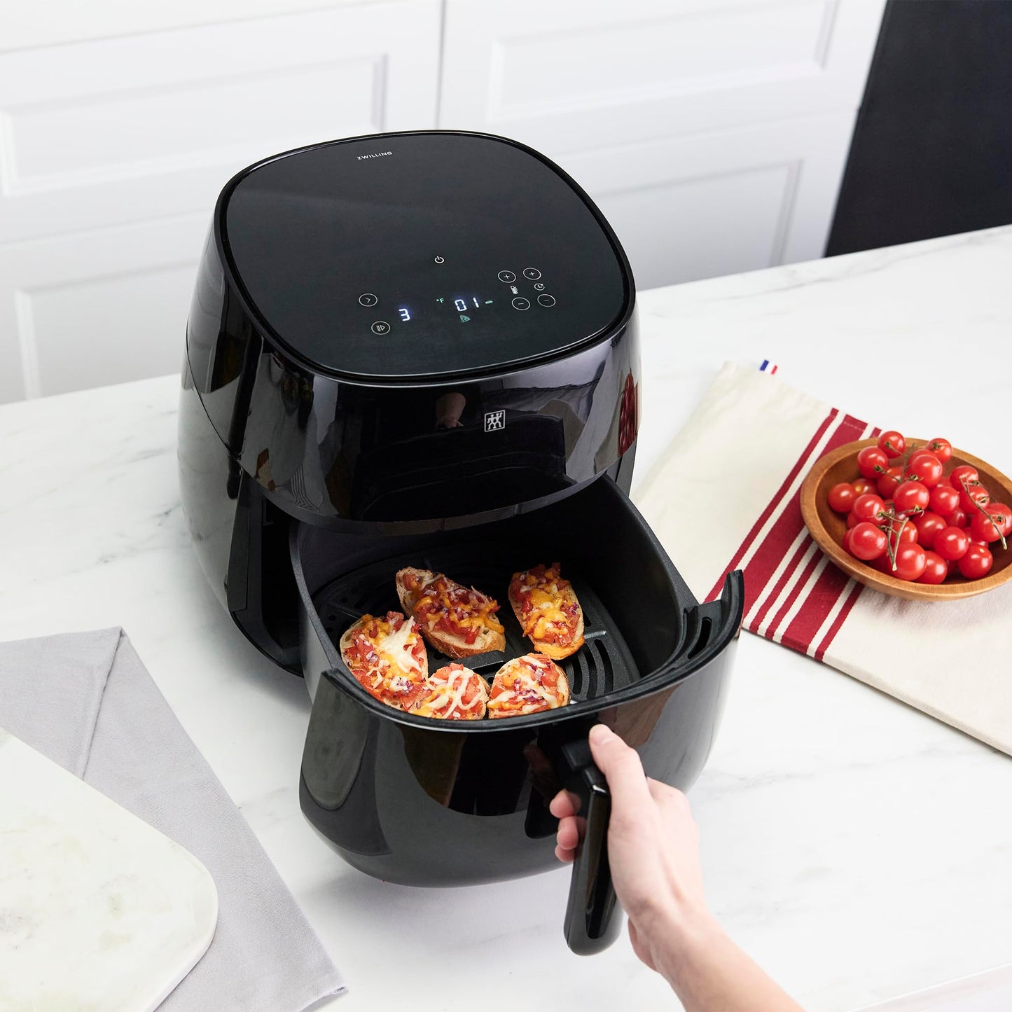 Zwilling Electrics 4 - qt Air Fryer - electronicsexpo.com - Air Fryers