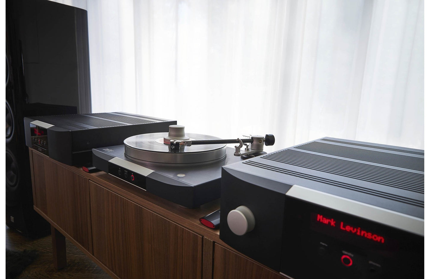 Mark Levinson No. 5105 Turntable - electronicsexpo.com - Pro Turntables